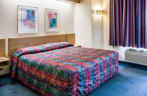 Salem Hotel | Rodeway Inn Salem Northgate