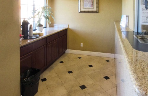 San Pablo Hotel | Rodeway Inn San Pablo Hilltop