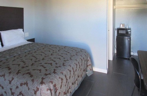 San Pablo Hotel | Rodeway Inn San Pablo Hilltop