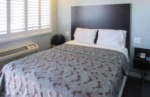 San Pablo Hotel | Rodeway Inn San Pablo Hilltop