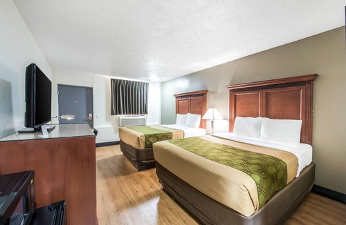 Saint Joseph Hotel | Rodeway Inn St. Joseph