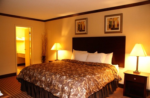East Windsor Hotel | Rodeway Inn & Suites East Windsor