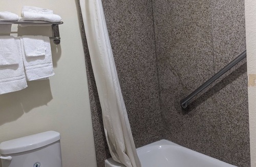 FM 1960 Hotel | Rodeway Inn & Suites Humble IAH