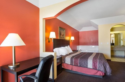 FM 1960 Hotel | Rodeway Inn & Suites Humble IAH