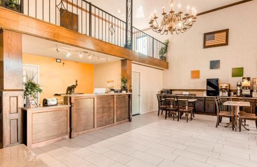 Jefferson Hotel | Rodeway Inn & Suites Jefferson