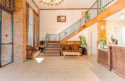 Jefferson Hotel | Rodeway Inn & Suites Jefferson