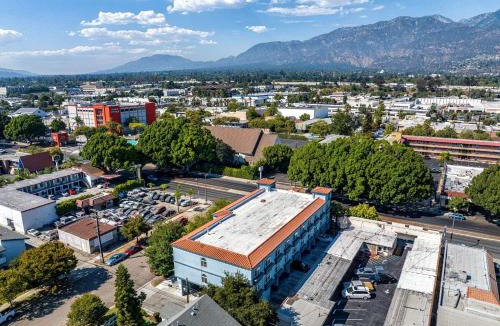 Lamanda Park Hotel | Rodeway Inn & Suites Pasadena