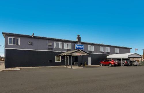 Sidney Hotel | Rodeway Inn & Suites Sidney Historic Downtown I-80