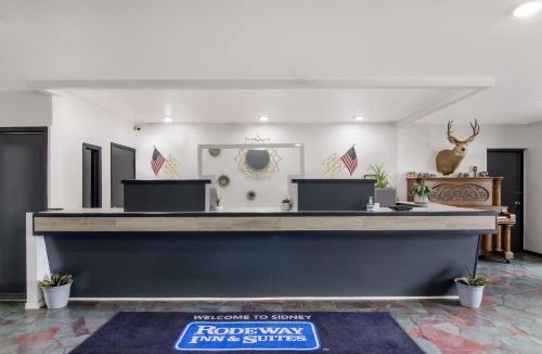 Sidney Hotel | Rodeway Inn & Suites Sidney Historic Downtown I-80