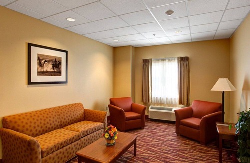 Phillipsburg Hotel | Rodeway Inn & Suites