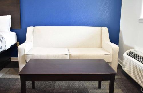 Swainsboro Hotel | Rodeway Inn Swainsboro