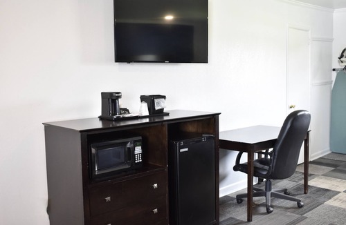 Swainsboro Hotel | Rodeway Inn Swainsboro