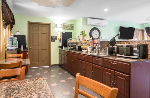 Towanda Hotel | Rodeway Inn Towanda