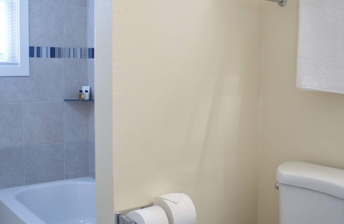 Adams Hotel | Rodeway Inn