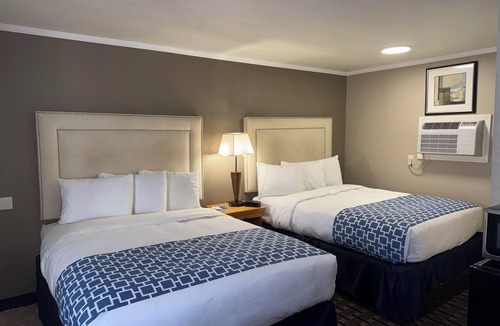 Adams Hotel | Rodeway Inn