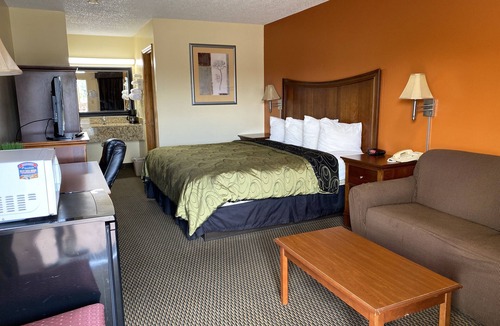 Baxley Hotel | Rodeway Inn