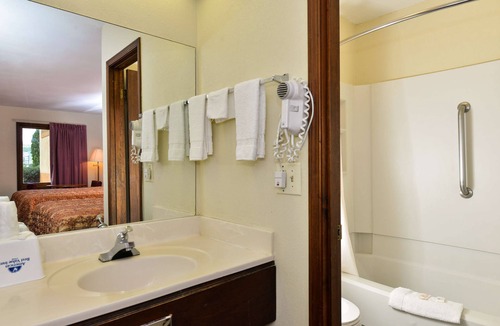 Cartersville Hotel | Rodeway Inn