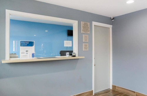 Milford Hotel | Rodeway Inn