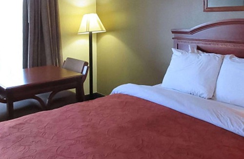 Walterboro Hotel | Rodeway Inn Walterboro I-95