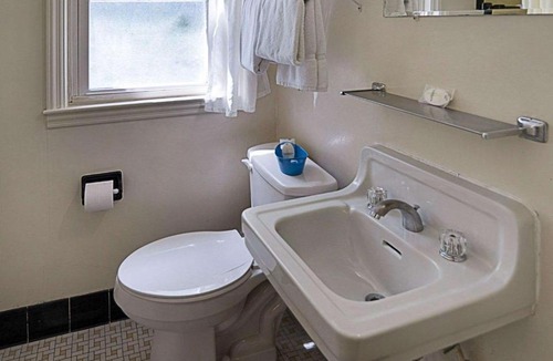 Westminster Hotel | Rodeway Inn Westminster