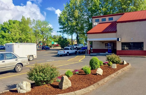 Corvallis Hotel | Rodeway Inn Willamette River