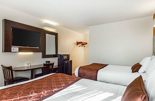 Rohnert Park Hotel | Rodeway Inn Wine Country