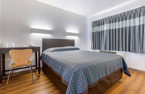 Winston - Salem Hotel | Rodeway Inn Winston Salem Route 52