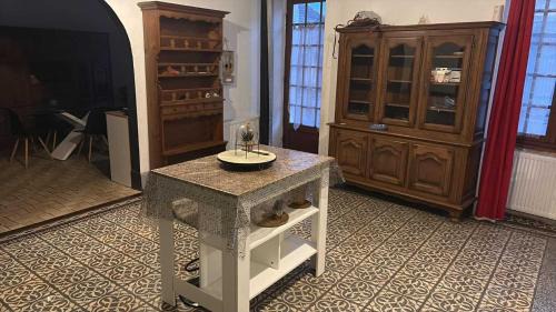 Saint-Pierre-le-Moutier House | Rodrigue