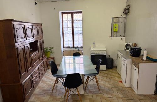 Saint-Pierre-le-Moutier House | Rodrigue