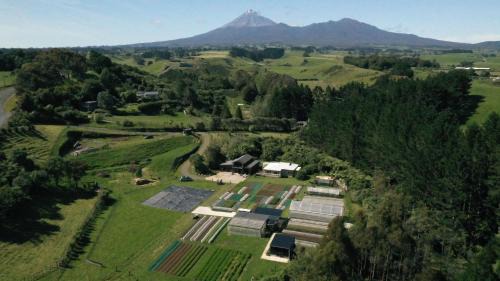 Kaitake House | Roebuck Farm Stay