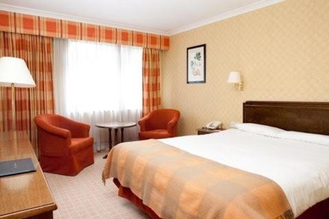 Stevenage Hotel | Roebuck Inn