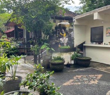 Pecatu House | Roejas Sunrise Guest House