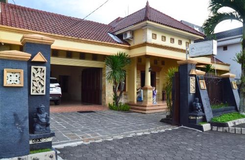Yogyakarta House | Roemah Canting Homestay