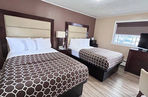 Balderson Hotel | Roger's Motel