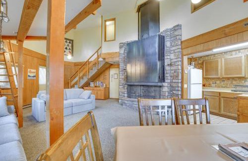 Garfield House | Rogers Cabin w/Direct Access to Beaver Lake!