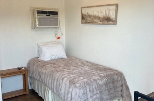 Gold Beach Resort | Rogue River Landing #30B