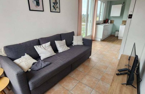 Veules-les-Roses Apartment | Roirand | Romantic Hideaway in Veules-les-Roses Beach on Foot