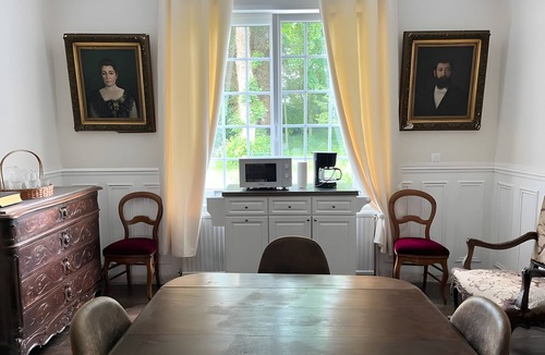 Roisel Bed & Breakfast | Roisel: Guest Room in Villa Amenaide