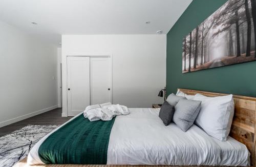 Pine Hill Ski Chalet | Roitelet Private Hot Tub Luxury Escape, Ski