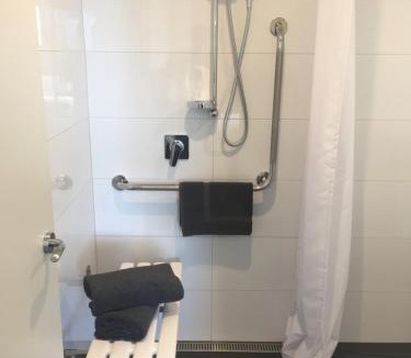 Rolleston Hotel | Rolleston Highway Motel