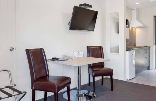Rolleston Hotel | Rolleston Highway Motel