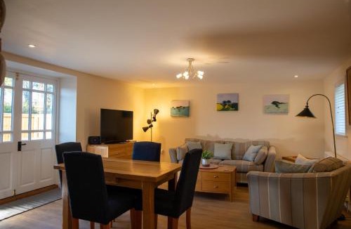 Shrewton House | Rollestone Coach House