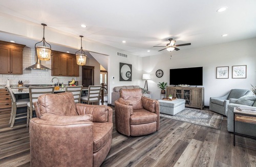 The Galena Territory House | Rolling Green on Genessee Trail