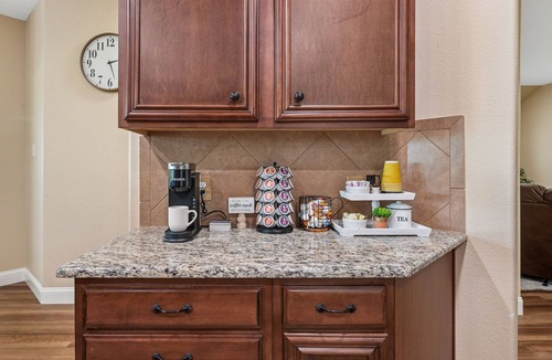 McKinney House | Rolling Greens Retreat – Views, Comfort, Calm