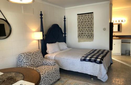 Wantage Hotel | Rolling Hills Motel