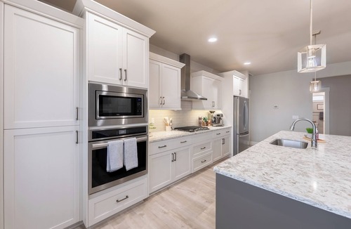 Benton County House | Rolling hills + RV parking + Pet Friendly