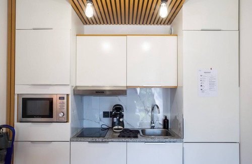 Saint-Germain-les-Corbeil Apartment | Romantic Loft with Jacuzzi & Terrace