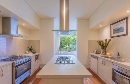 Emerald House | Romance and Style