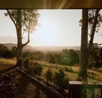 Conondale Villa | Romance Awaits at Down at The Dale Studio