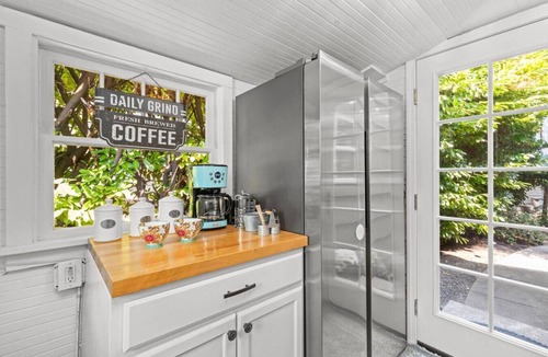 West Hills Cottage | Romantic 1930s Beach Cottage